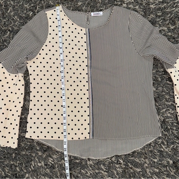 AMIRO ISTANBUL Women's Round Neck Blouses Ruffled shirt Size 16 - Picture 9 of 11